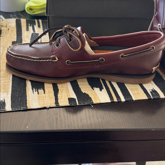 Timberland Classic Brown Leather Boat Shoes - Picture 2 of 4